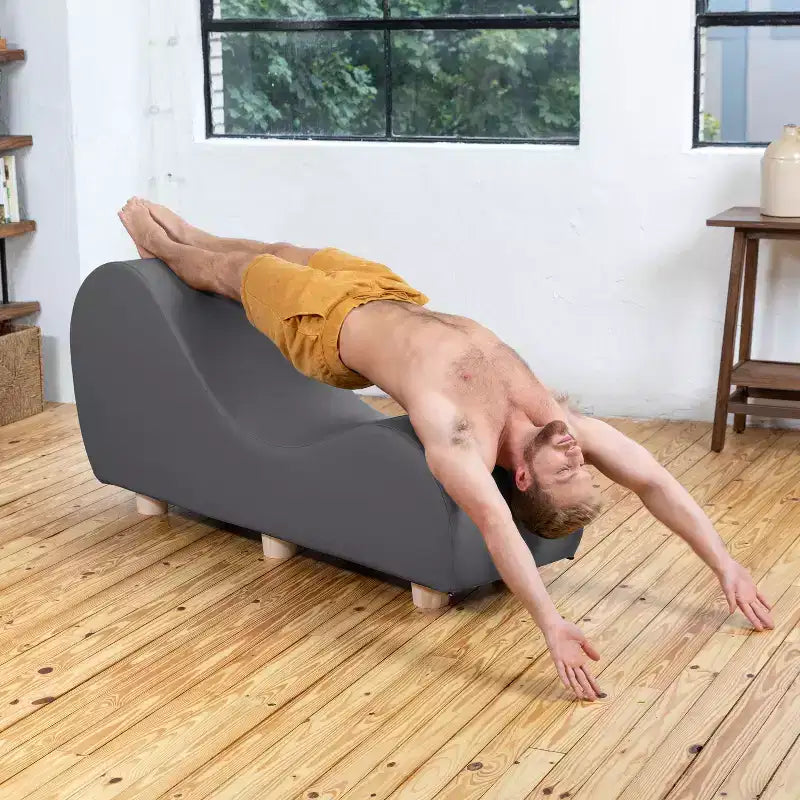 Chaise longue pour l'étirement et la relaxation, pieds en bois d'Hévéa, similicuir - Gris sous-marin